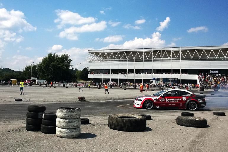 Die Begleitung von Car Clinic's unter dem Sicherheitsaspekt ist eine Sicherheitsdienstleitung des Sicherheitsexperten SiBerPlan